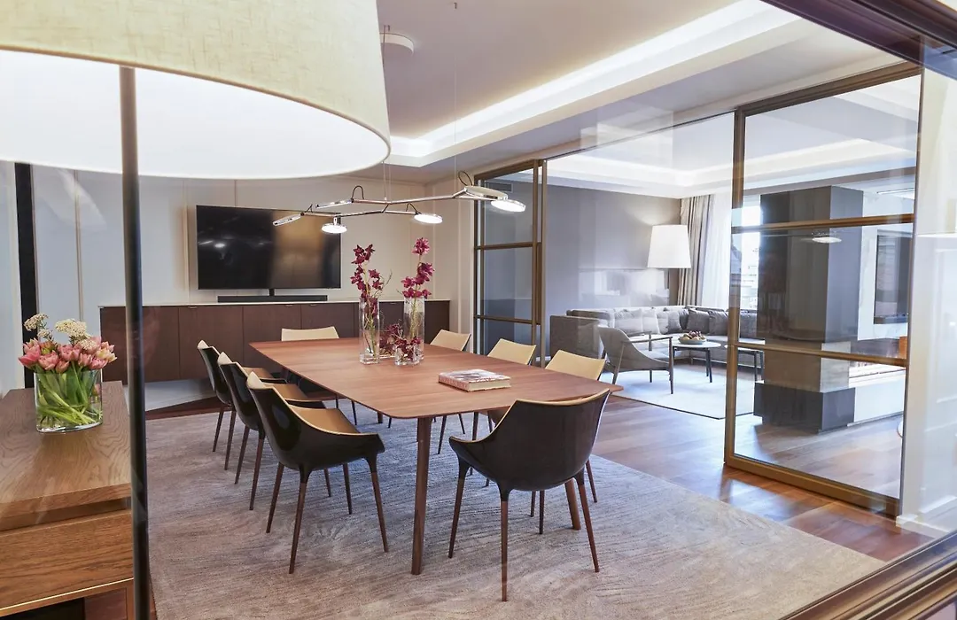 Steigenberger Hotel Hamburg-1